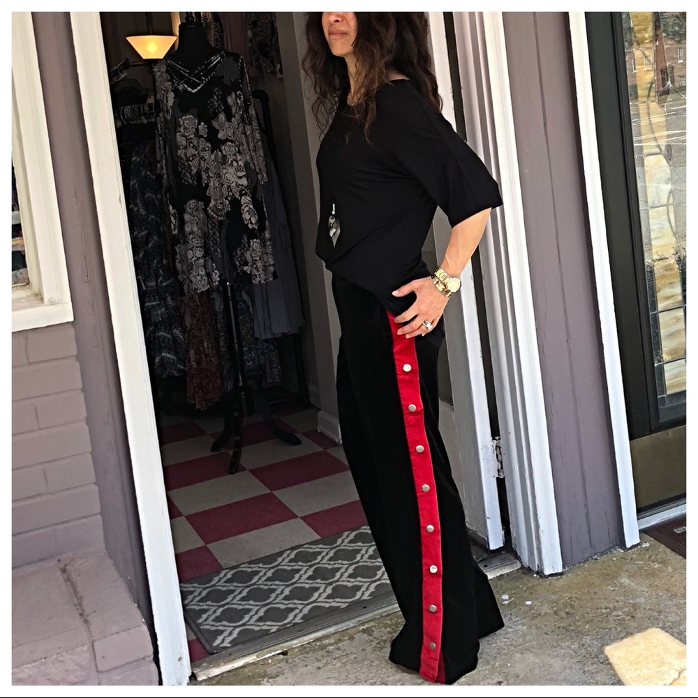 ✨LAST ONE✨Black velvet side pocket pants w/stripes - Picture 4 of 8